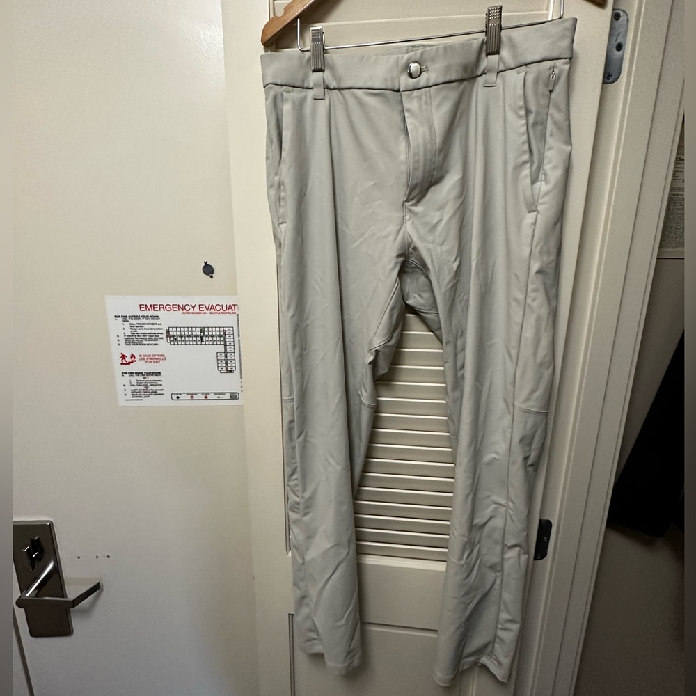 Lululemon Men’s Commission Pants